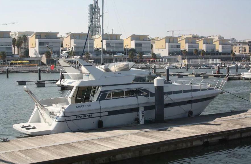 Beautiful And Magnific Yacht Hotel Lisbon Luaran gambar