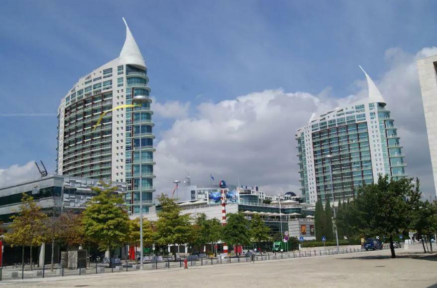 Beautiful And Magnific Yacht Hotel Lisbon Luaran gambar