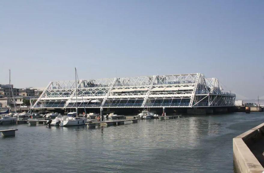 Beautiful And Magnific Yacht Hotel Lisbon Luaran gambar